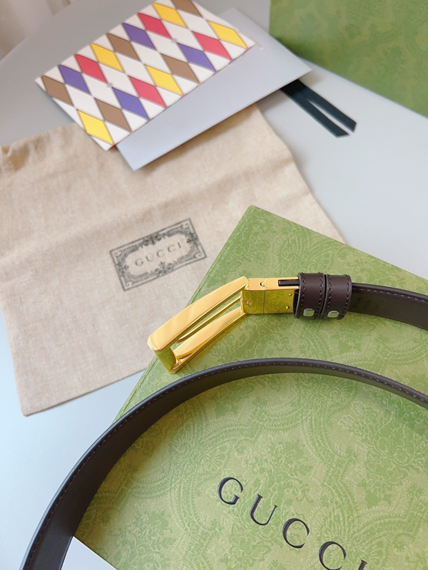 スーパーコピーグッチベルト細部ディテール